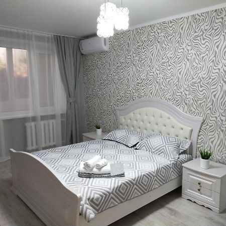 Вип 1Комн Айтиева 70 Oral Exterior foto