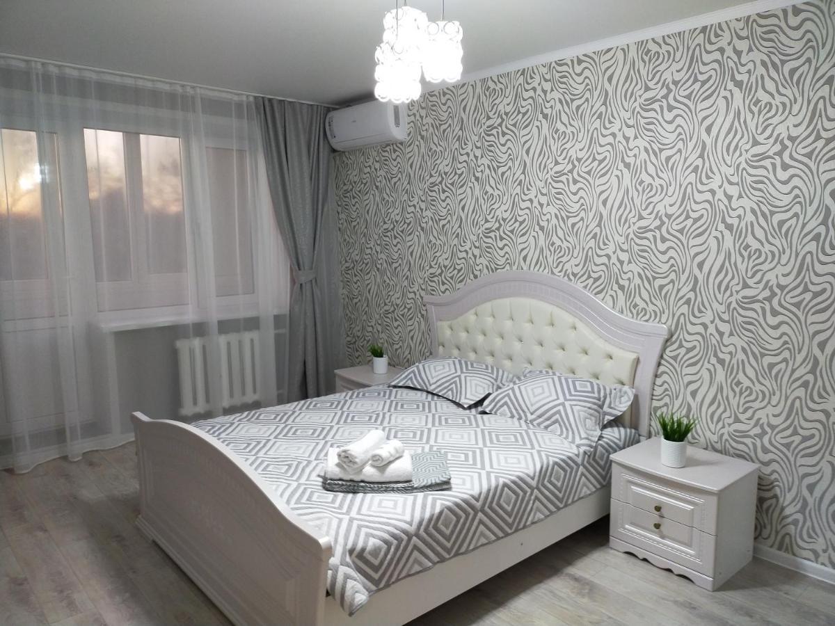 Вип 1Комн Айтиева 70 Oral Exterior foto